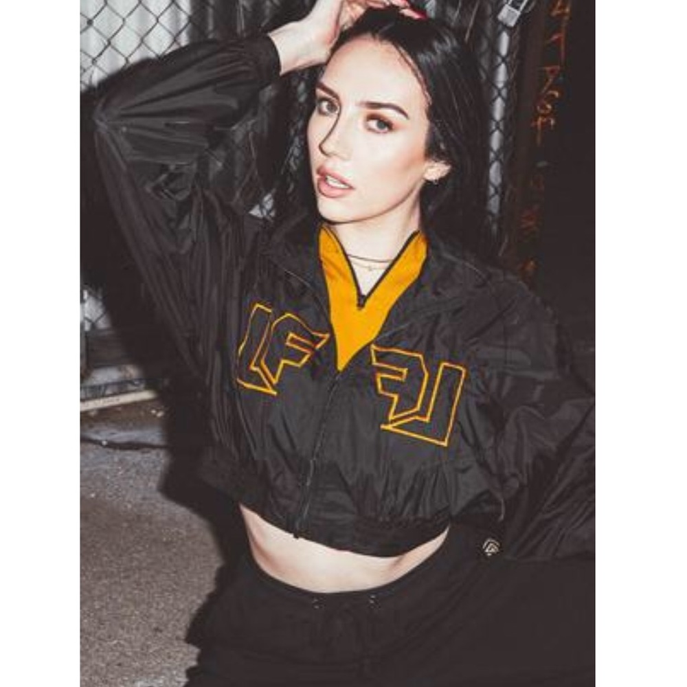 LF CROPPED WINDBREAKER ❤️
